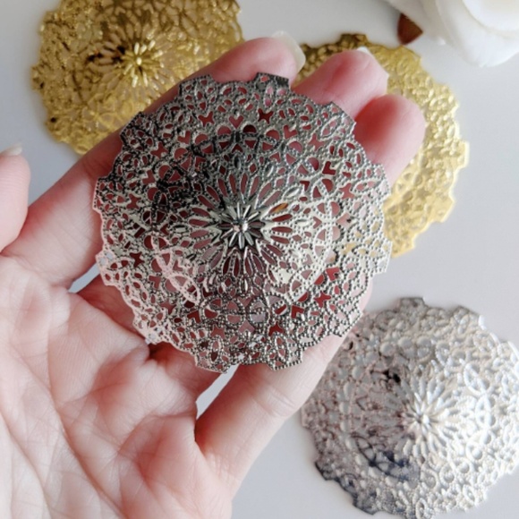 Metal filigree pasties BNIP nipple stickers breast petals Burlesque gold silver - Picture 2 of 5